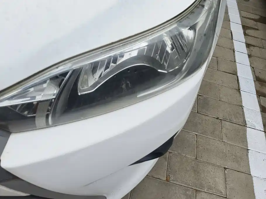 Toyota Yaris L 2015