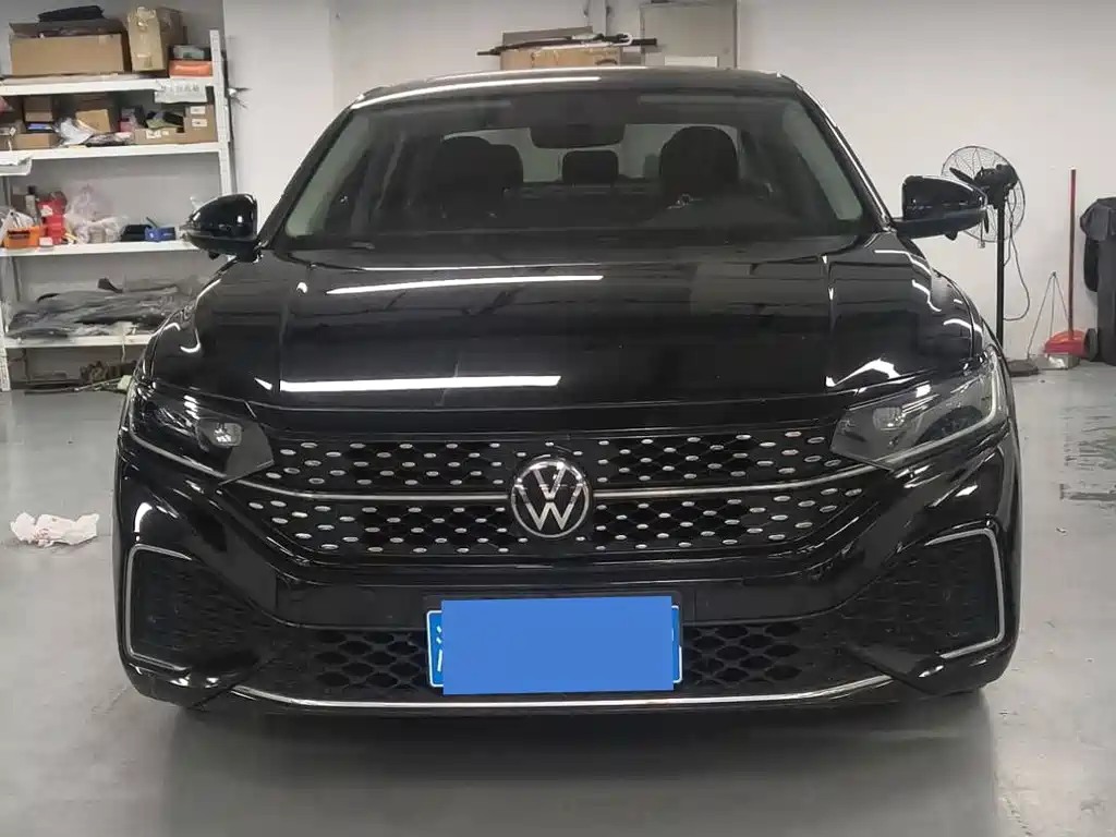 Volkswagen Passat 2022