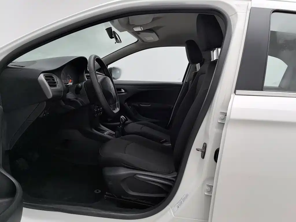 Citroen Elysee 2015 — фото 10