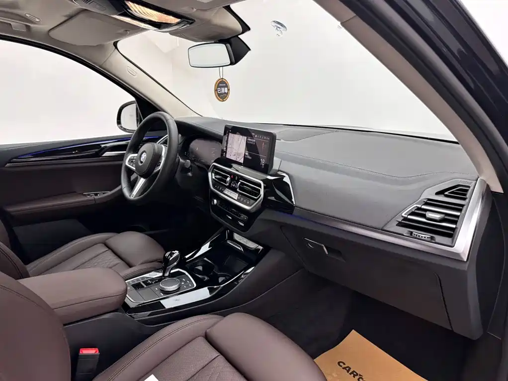 BMW X3 2022 — фото 11