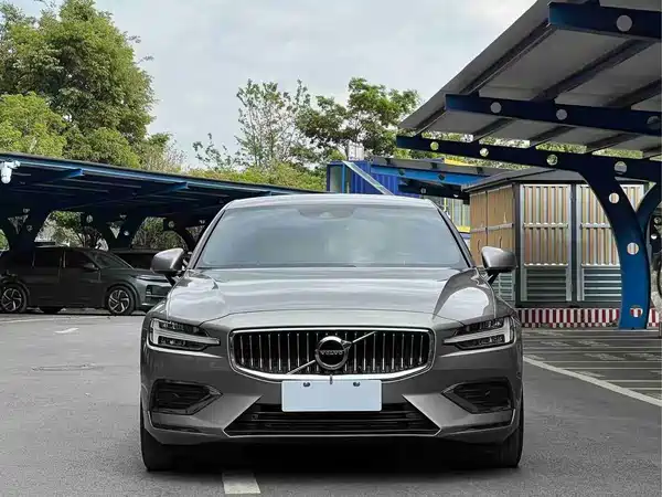 Volvo S60 2021