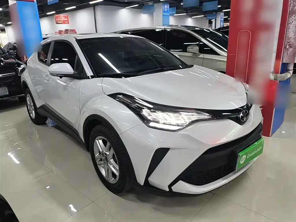 Toyota C-HR 2023 — фото 4