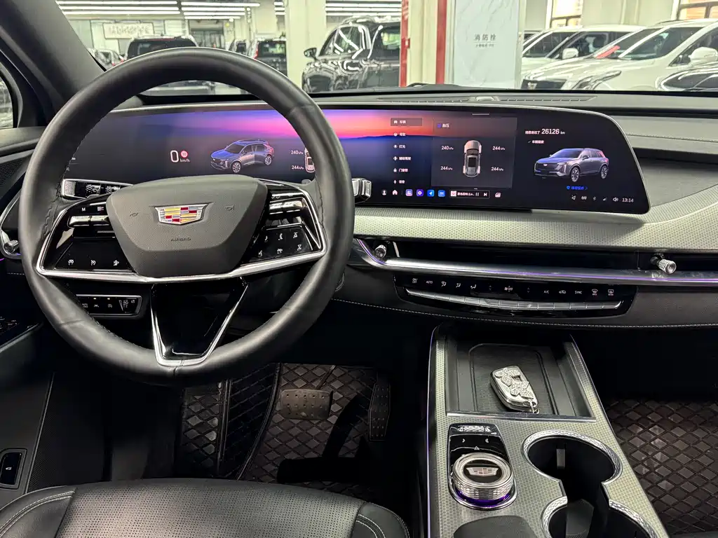 Cadillac XT5 2024 — фото 16