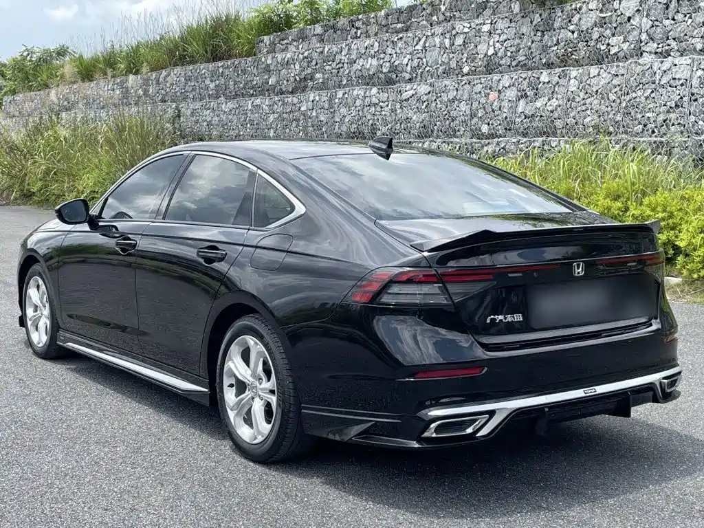 Honda Accord 2024 — фото 11