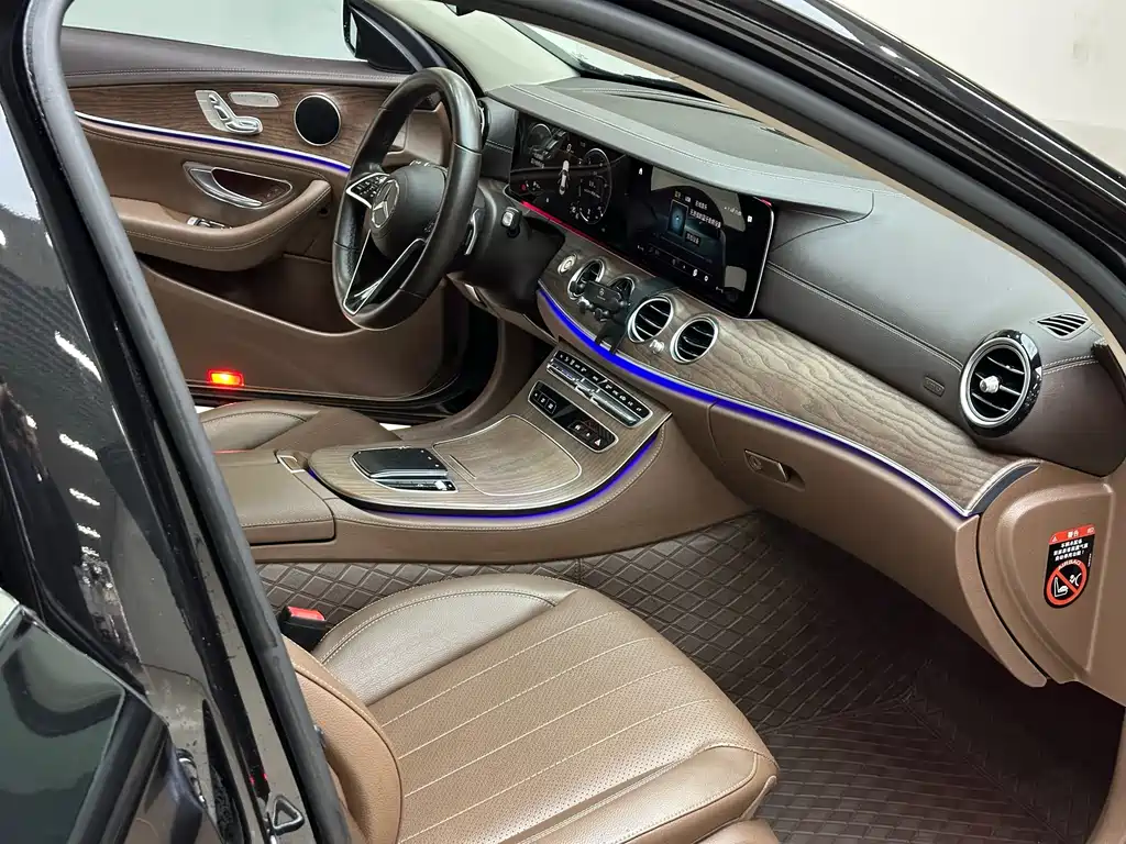 Mercedes-Benz E-Class 2021 — фото 12