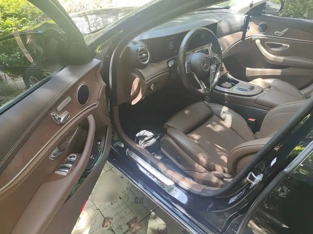 Mercedes-Benz E-Class 2021 — фото 13