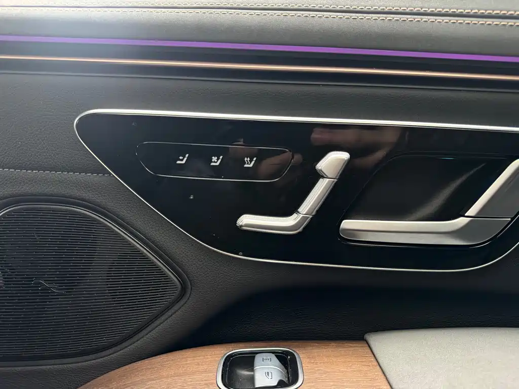 Mercedes-Benz EQS 2024 — фото 18
