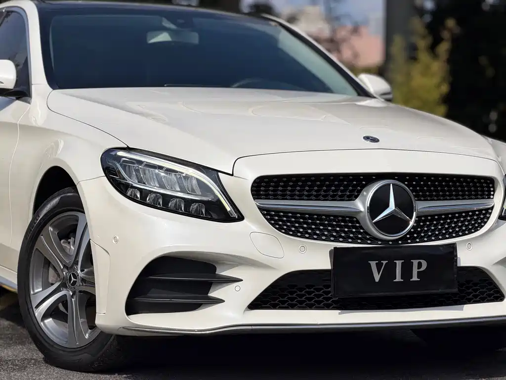 Mercedes-Benz C-Class 2020