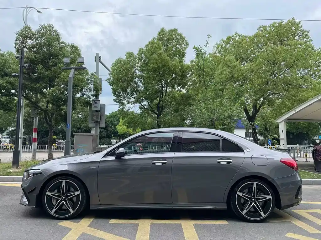 Mercedes-Benz A-Class AMG 2025 — фото 5