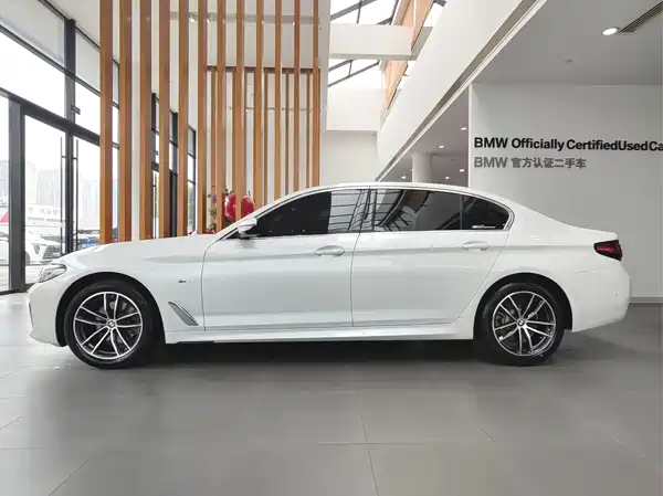 BMW 5 Series 2022