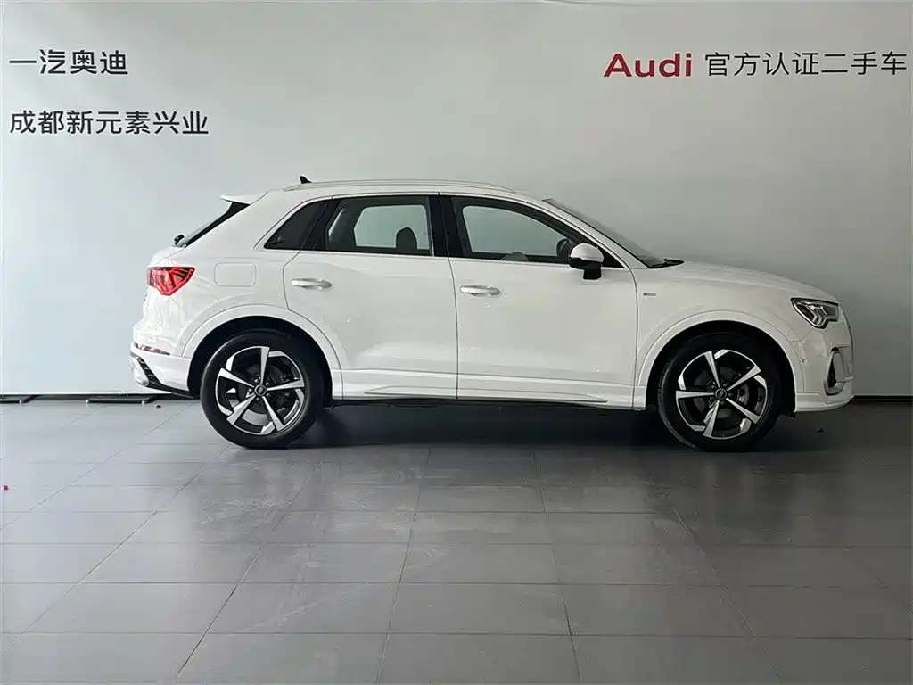 Audi Q3 2024 — фото 3