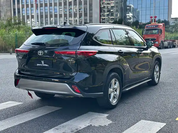 Toyota Highlander 2024