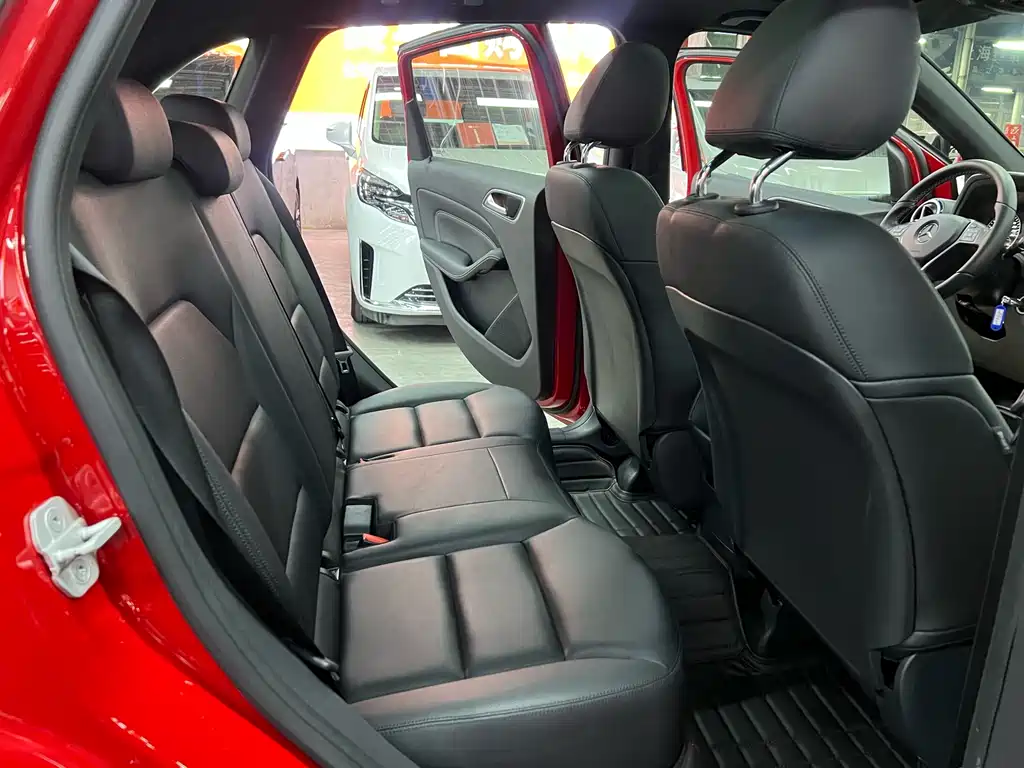 Mercedes-Benz B-Class 2015 — фото 11