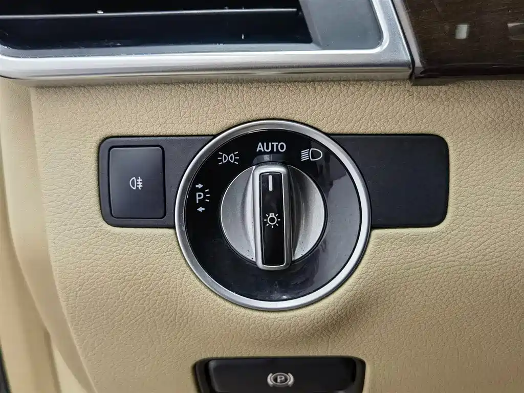 Mercedes-Benz GL-Class 2015 — фото 12