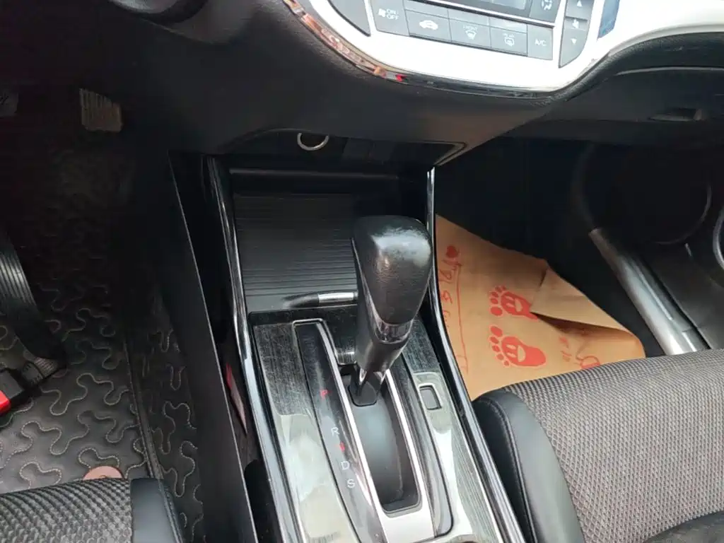 Honda Jade 2017 — фото 14