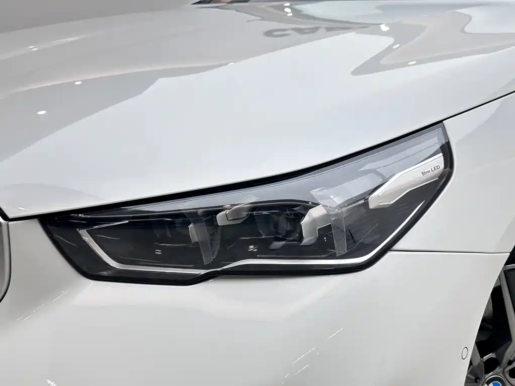 BMW 5 Series 2024 — фото 18