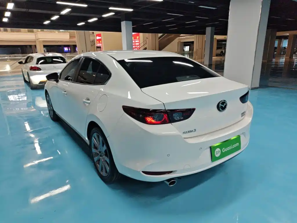 Mazda 3 Axela 2023