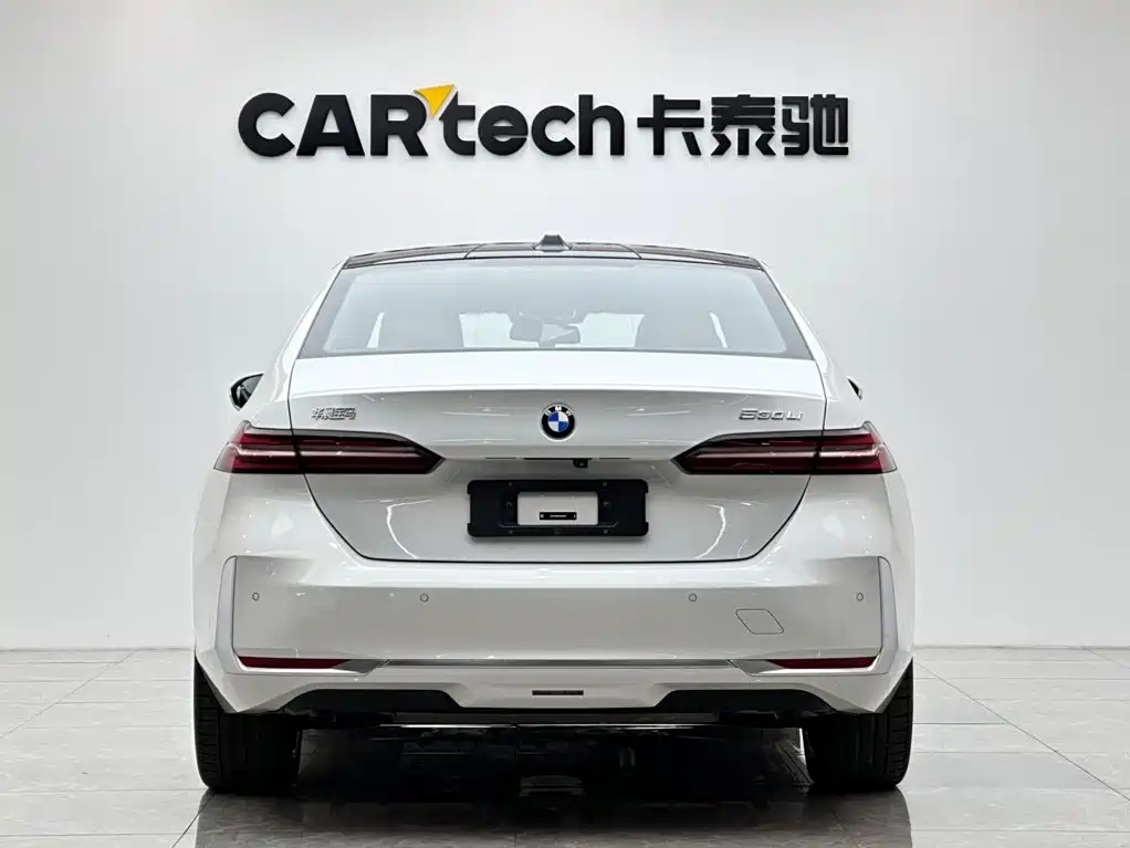 BMW 5 Series 2024
