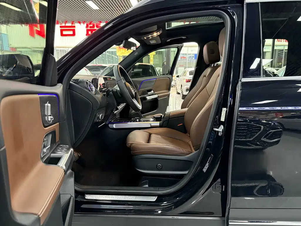 Mercedes-Benz GLB 2023