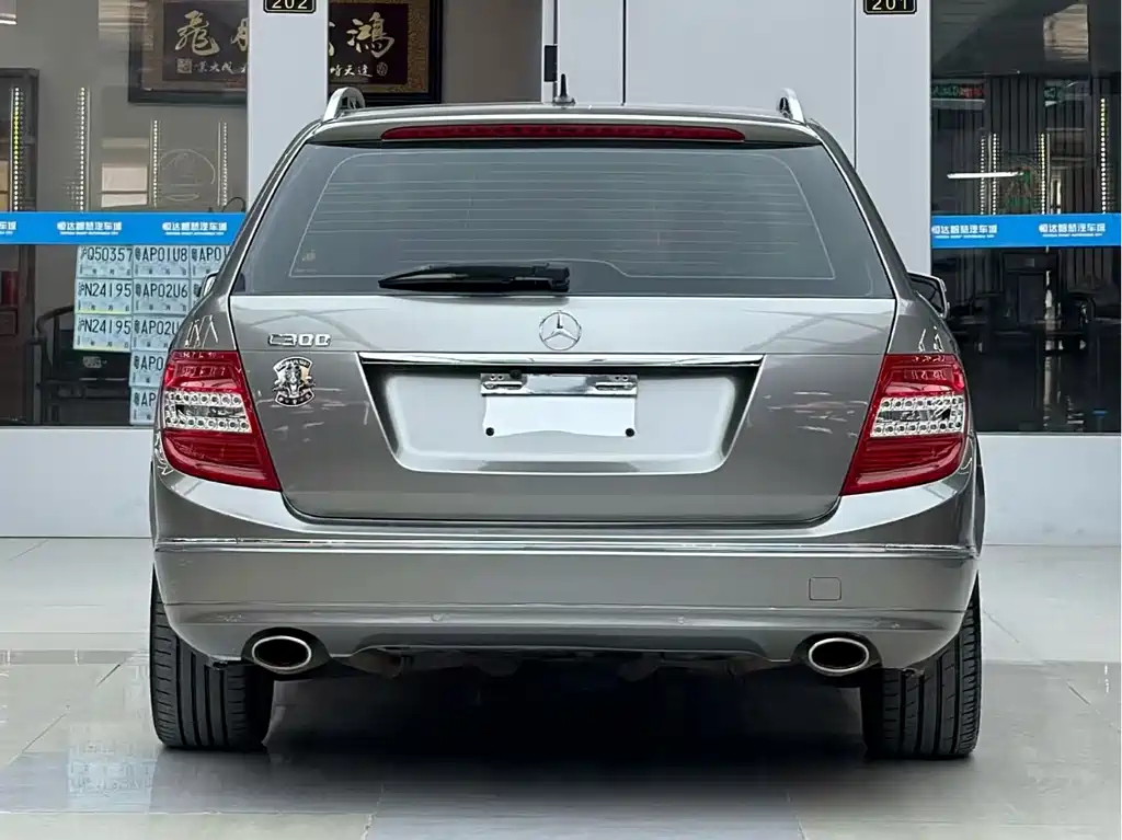 Mercedes-Benz C-Class 2011 — фото 9