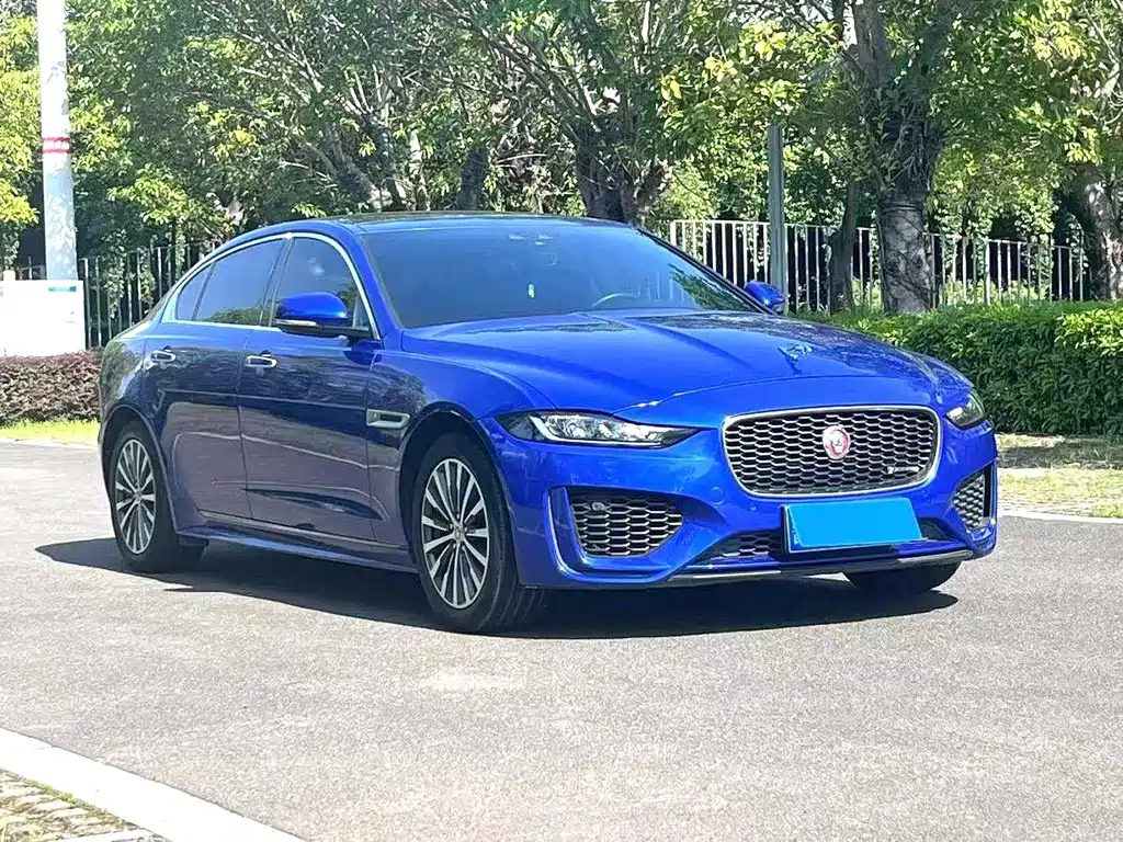 Jaguar XEL 2020 — фото 12