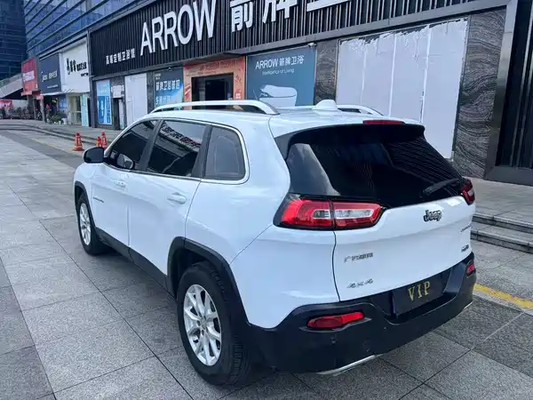 Jeep Cherokee 2016