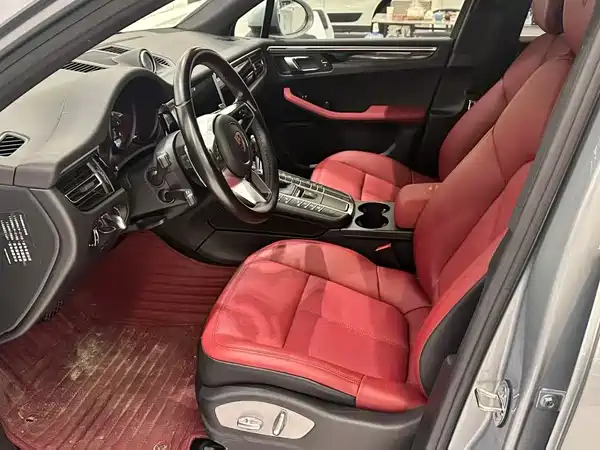 Porsche Macan 2020