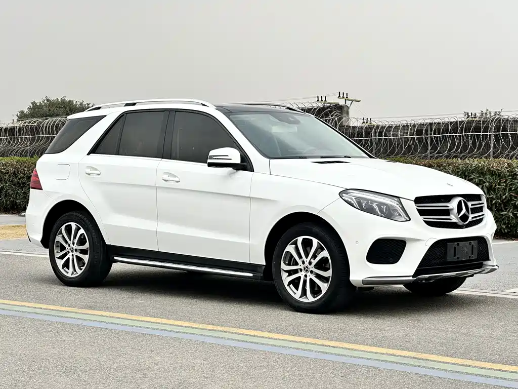 Mercedes-Benz GLE 2018 — фото 3