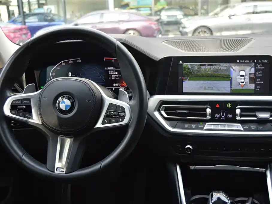 BMW 3 Series 2020 — фото 10