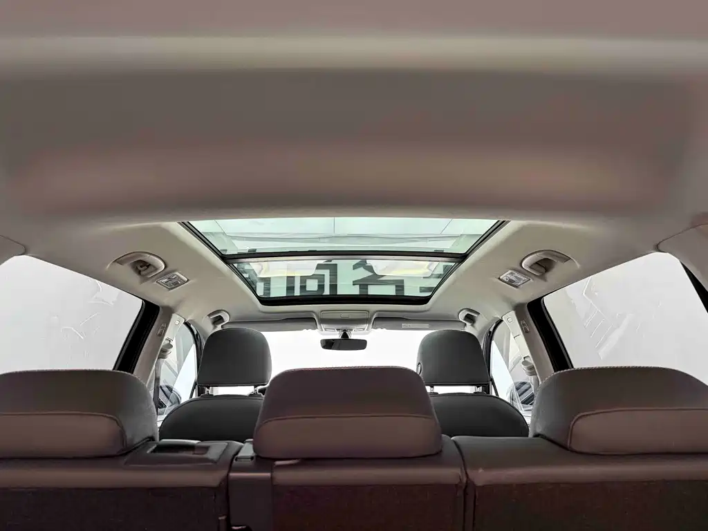 Volkswagen Tiguan L 2022 — фото 22