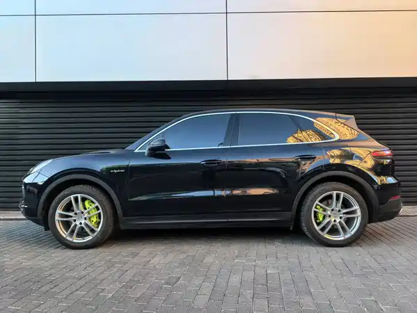 Porsche Cayenne New Energy 2023