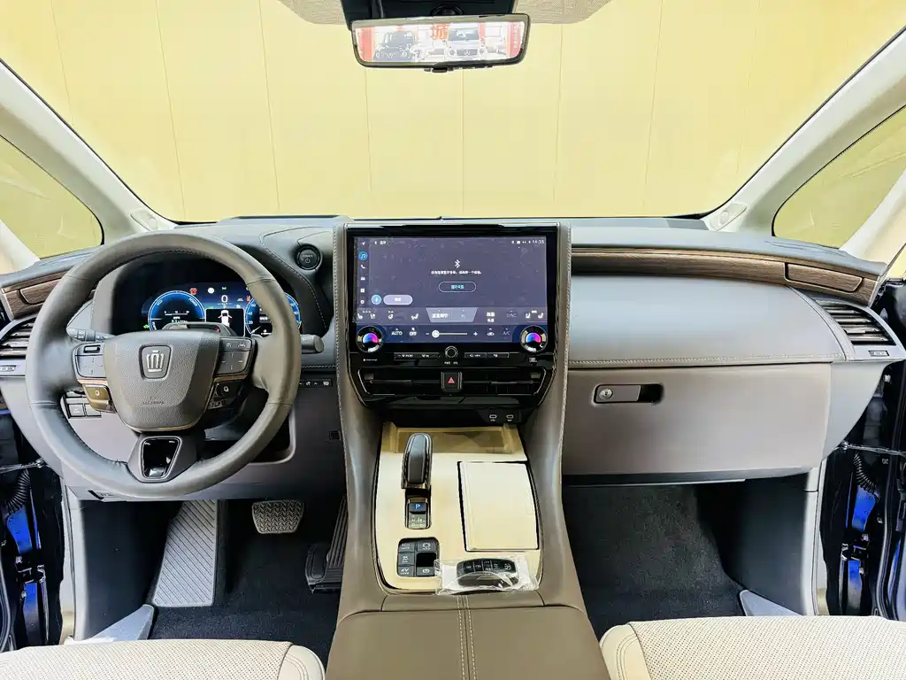 Toyota Vellfire 2025 — фото 4