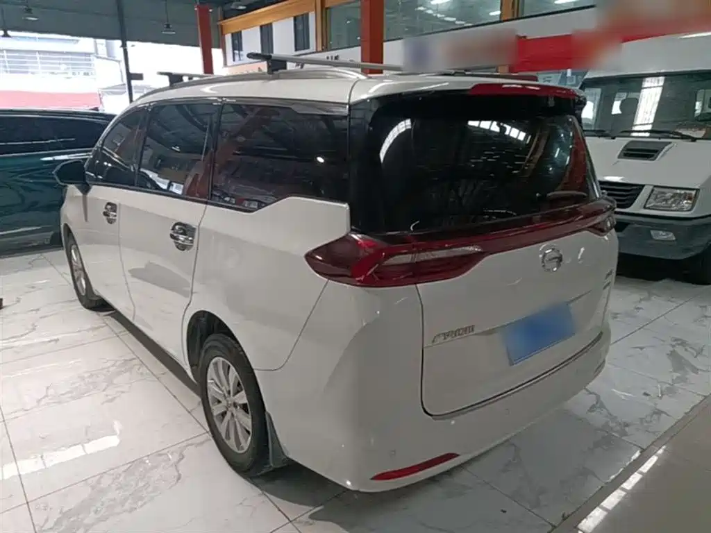 GAC Motor Trumpchi M6 2022 — фото 5