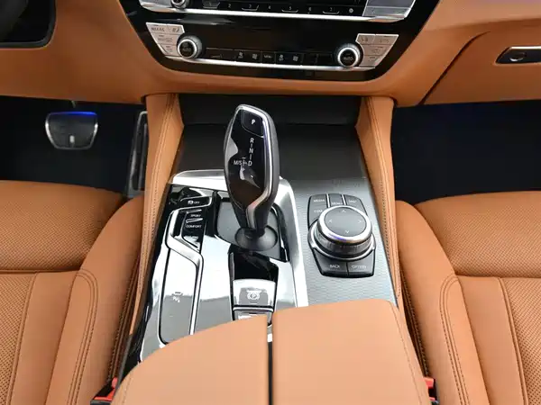 BMW 5 Series 2023