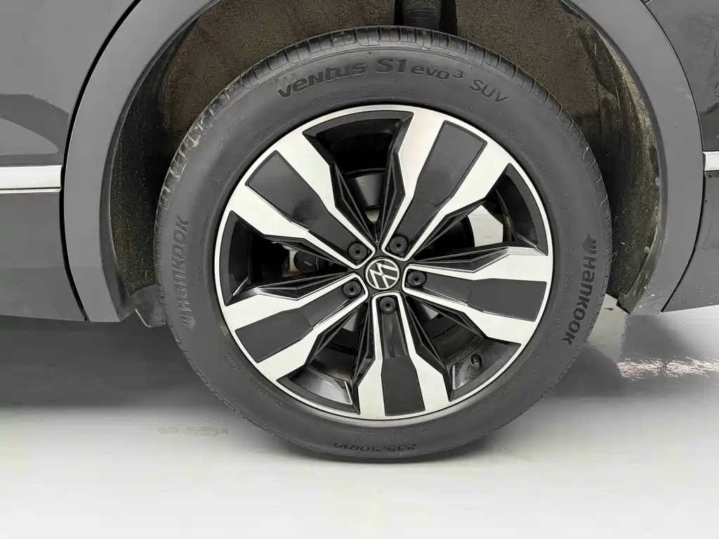 Volkswagen Tiguan L 2022 — фото 11