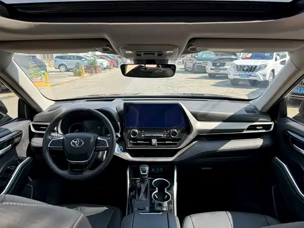 Toyota Highlander 2023