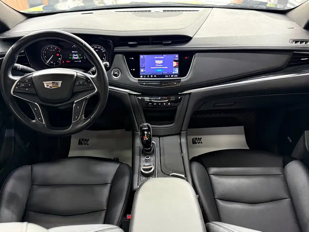 Cadillac XT5 2021 — фото 12