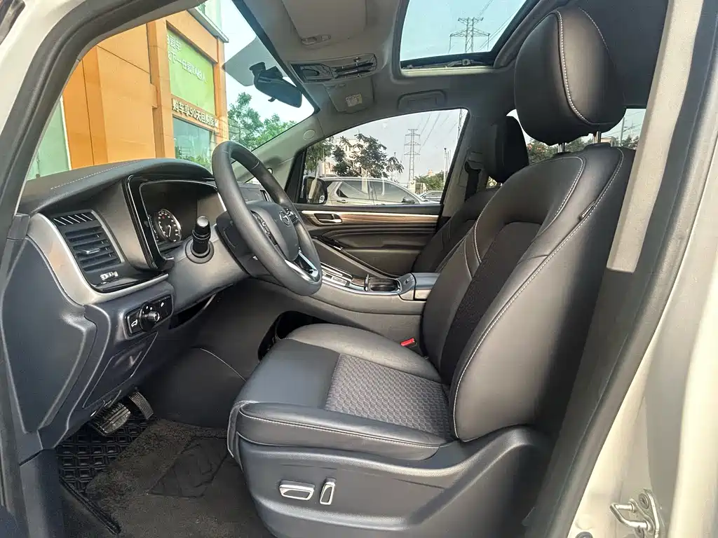 GAC Motor Trumpchi M8 2023 — фото 10