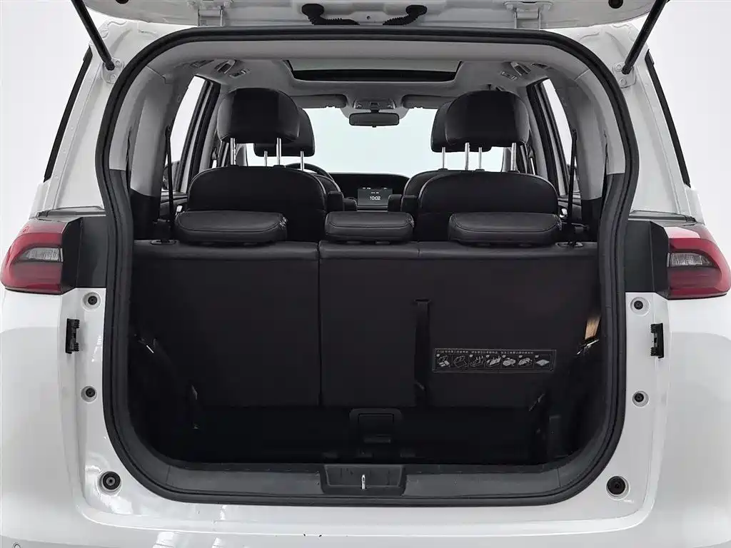 GAC Motor Trumpchi M6 2020 — фото 16