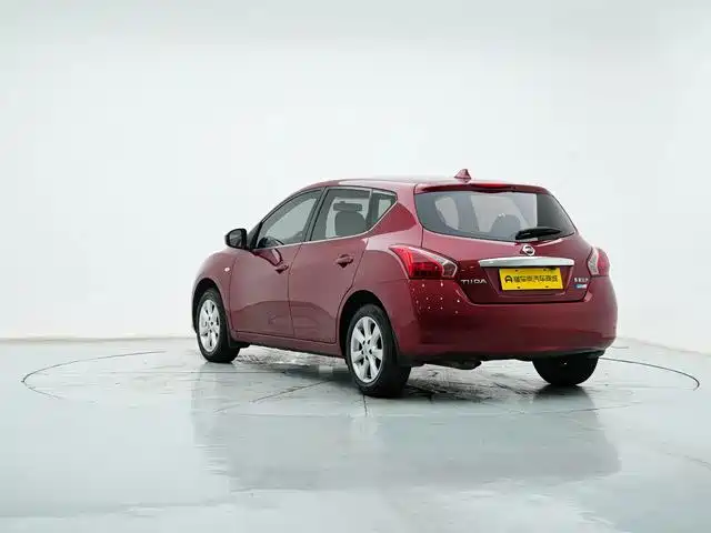 Nissan Tiida 2015 — фото 8