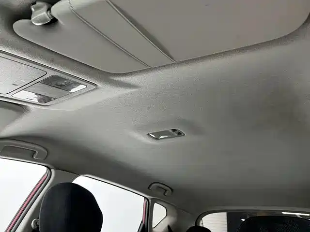 Nissan Tiida 2015 — фото 11