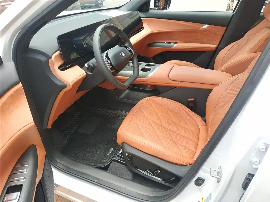 Changan CS75 PLUS 2025 — фото 15