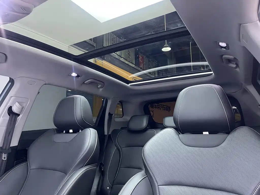 Geely Boyue 2022 — фото 15