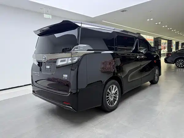 Toyota Vellfire 2023