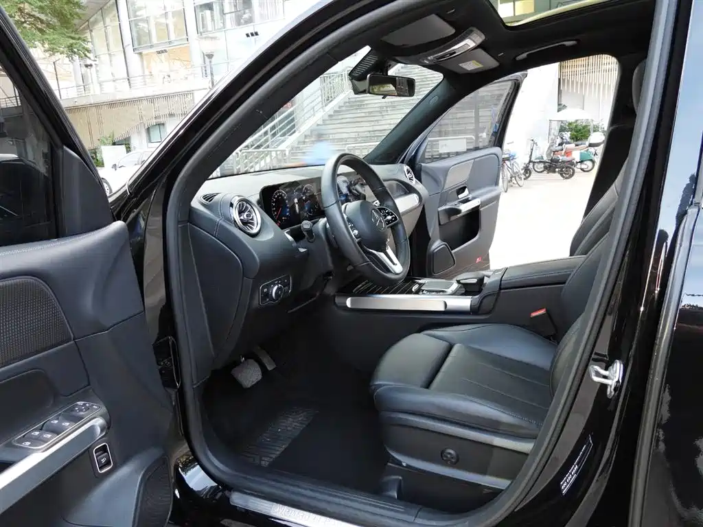 Mercedes-Benz GLB 2021