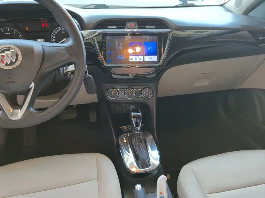 Buick Excelle 2019 — фото 13