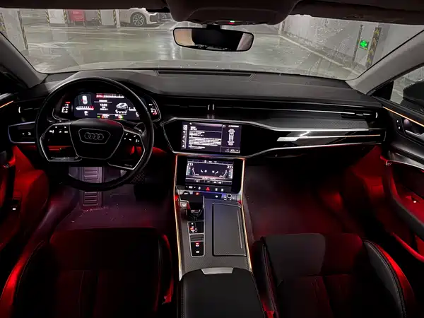 Audi A7L 2022