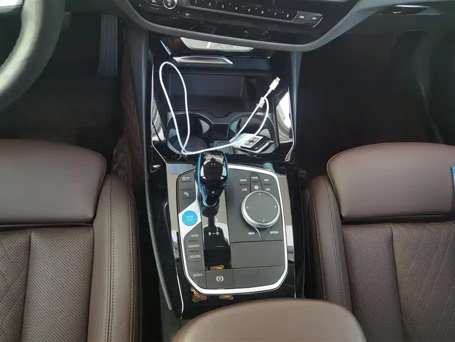 BMW iX3 2022 — фото 16