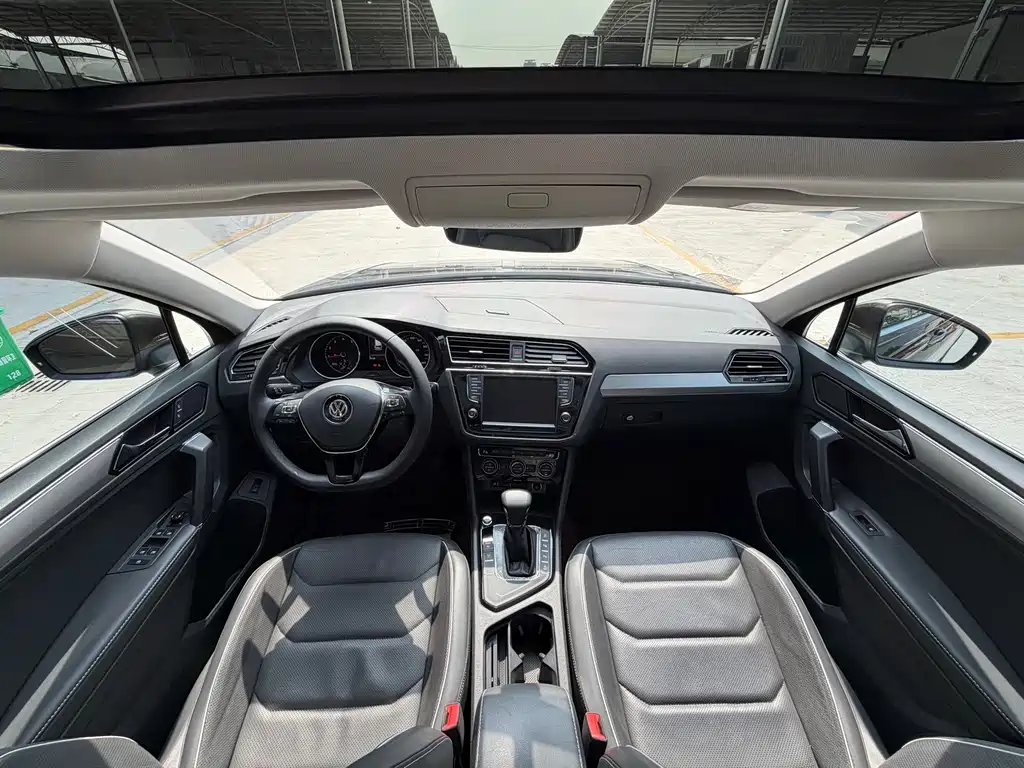 Volkswagen Tiguan L 2017 — фото 8