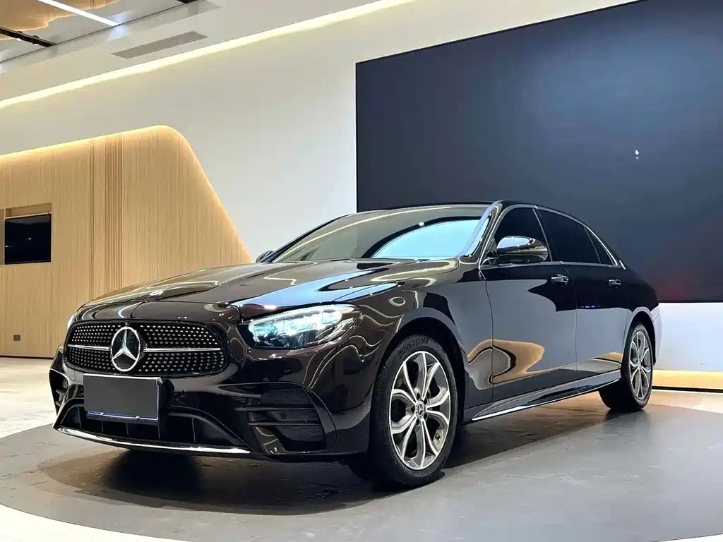 Mercedes-Benz E-Class 2023 — фото 1